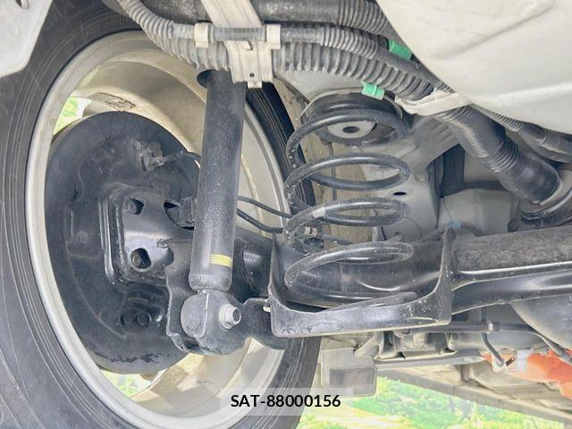 Toyota AQUA 2014-07 8097983-19