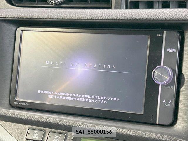 Toyota AQUA 2014-07 8097983-2