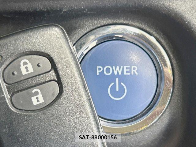 Toyota AQUA 2014-07 8097983-4
