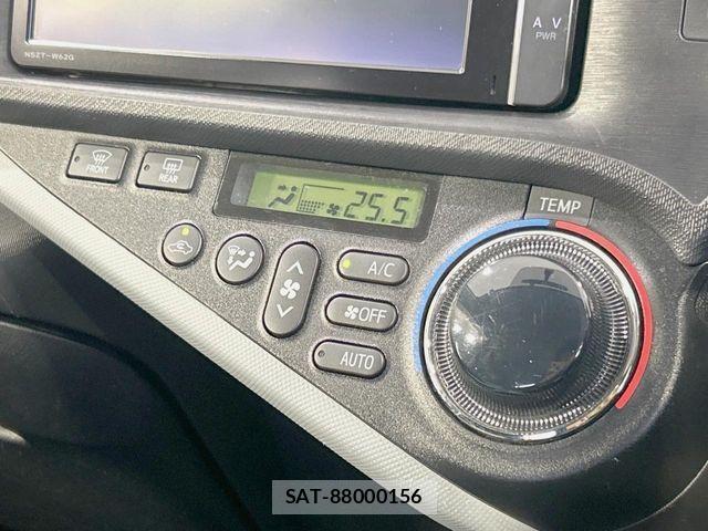 Toyota AQUA 2014-07 8097983-6