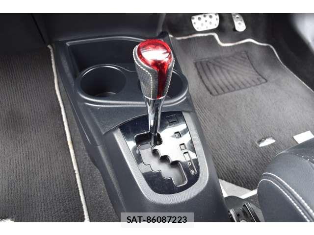 Toyota AQUA 2015-05 8097977-9