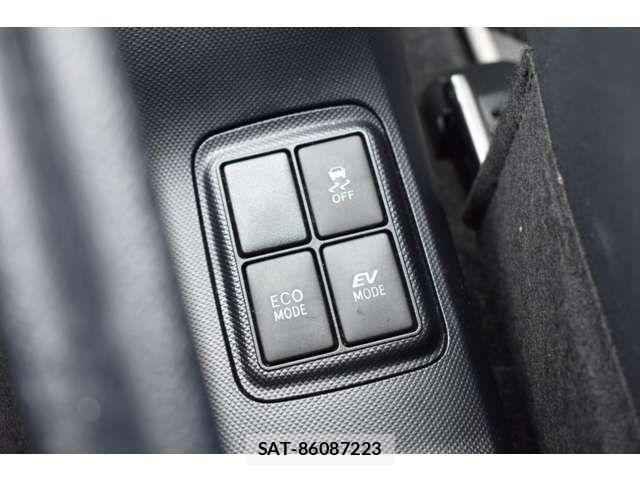 Toyota AQUA 2015-05 8097977-10