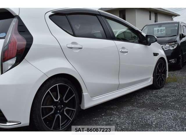 Toyota AQUA 2015-05 8097977-15