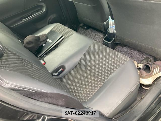 Toyota AQUA 2015-11 8098002-9