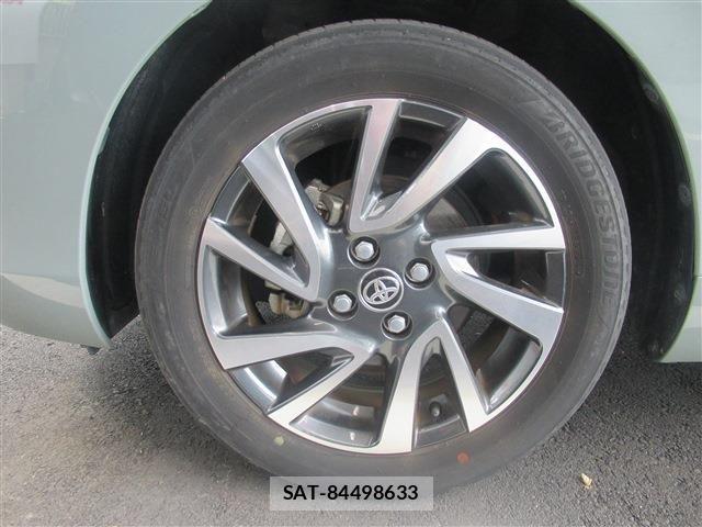 Toyota AQUA 2023-08 8097954-18