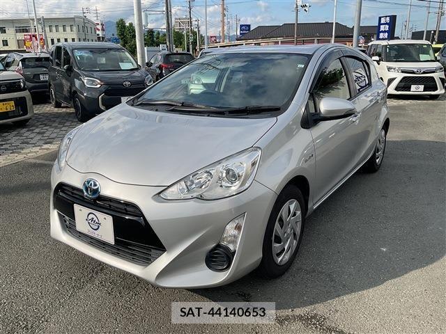 Toyota AQUA 2015-08 8097985-0