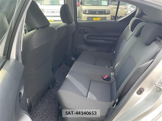 Toyota AQUA 2015-08 8097985-15