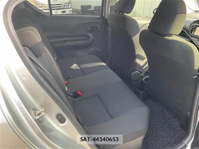 Toyota AQUA 2015-08 8097985-16