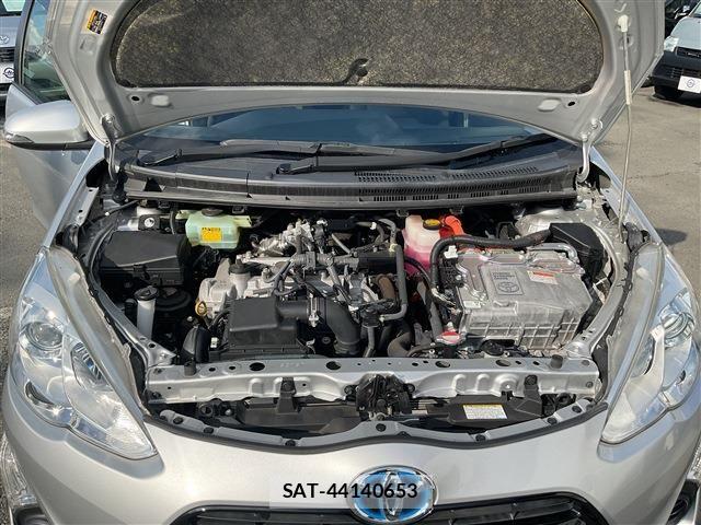 Toyota AQUA 2015-08 8097985-19