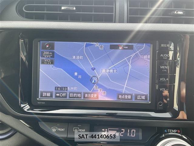 Toyota AQUA 2015-08 8097985-2