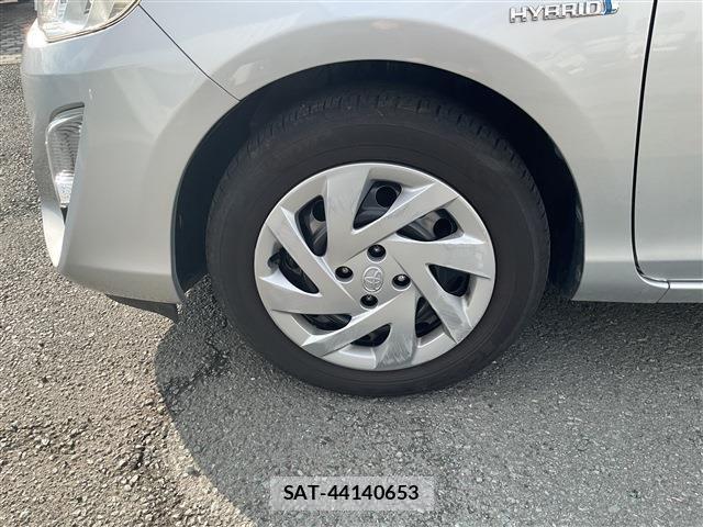 Toyota AQUA 2015-08 8097985-6