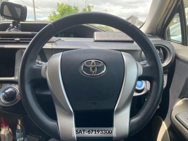 Toyota AQUA 2012-06 8098001-12