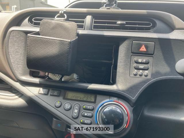 Toyota AQUA 2012-06 8098001-13