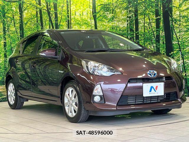Toyota AQUA 2014-07 8128907-15