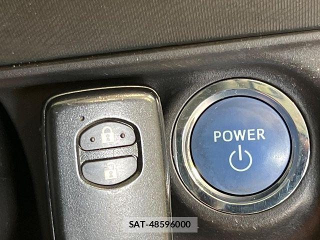 Toyota AQUA 2014-07 8128907-4