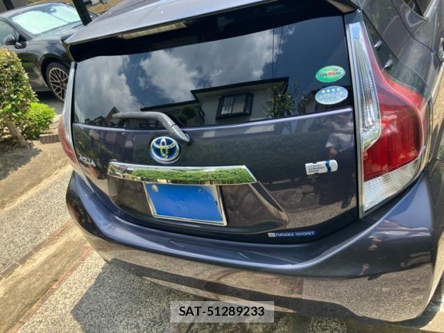 Toyota AQUA 2015-08 8128909-10
