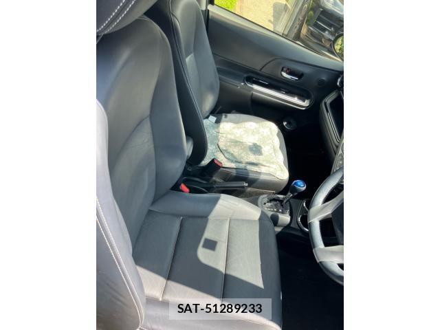 Toyota AQUA 2015-08 8128909-16