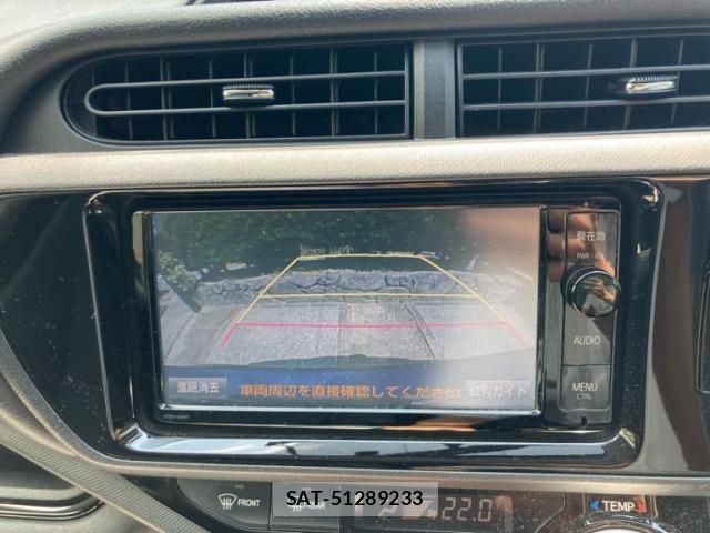 Toyota AQUA 2015-08 8128909-25