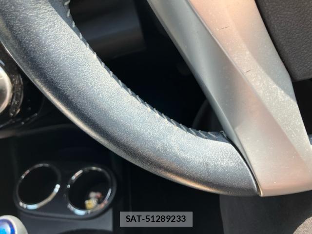 Toyota AQUA 2015-08 8128909-27