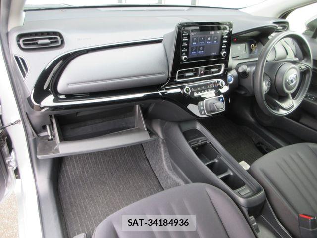 Toyota AQUA 2023-05 8128863-12