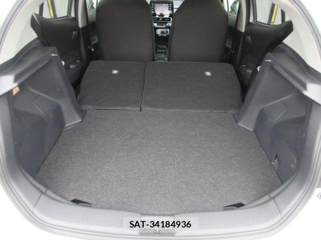 Toyota AQUA 2023-05 8128863-17