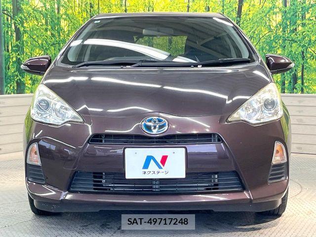 Toyota AQUA 2014-04 8128906-13