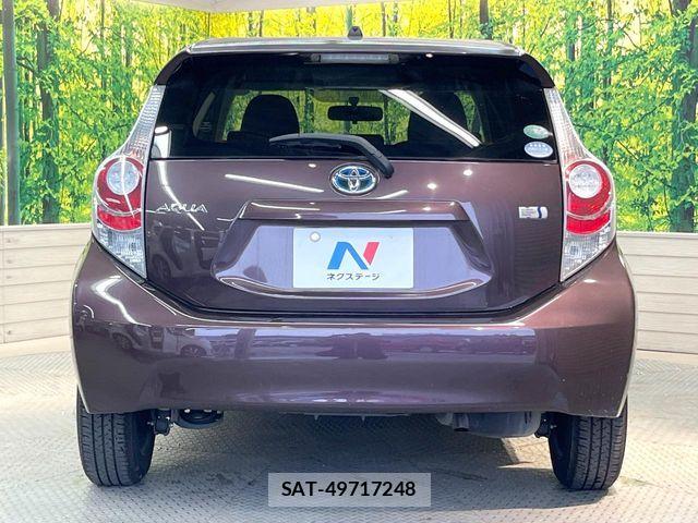 Toyota AQUA 2014-04 8128906-14