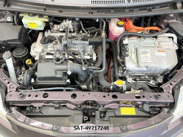 Toyota AQUA 2014-04 8128906-19