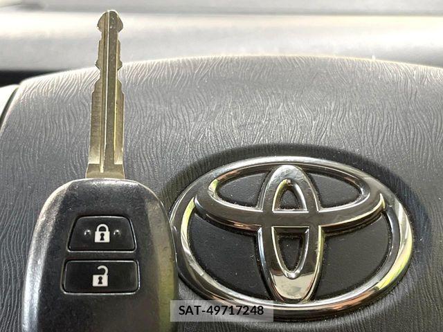 Toyota AQUA 2014-04 8128906-4
