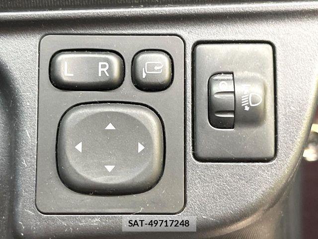Toyota AQUA 2014-04 8128906-5