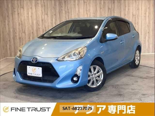 Toyota AQUA 2015-02 8128908-0