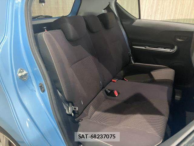 Toyota AQUA 2015-02 8128908-9