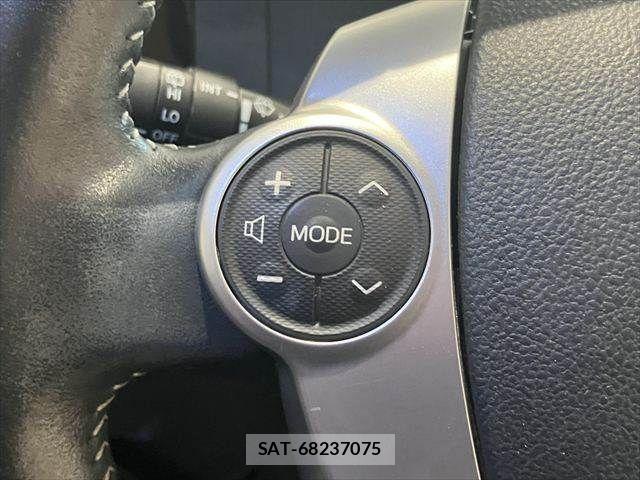 Toyota AQUA 2015-02 8128908-12