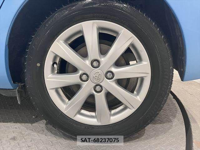 Toyota AQUA 2015-02 8128908-29