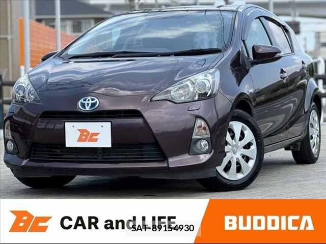 Toyota AQUA 2014-04 8128905-0