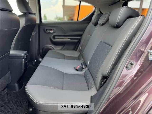 Toyota AQUA 2014-04 8128905-17
