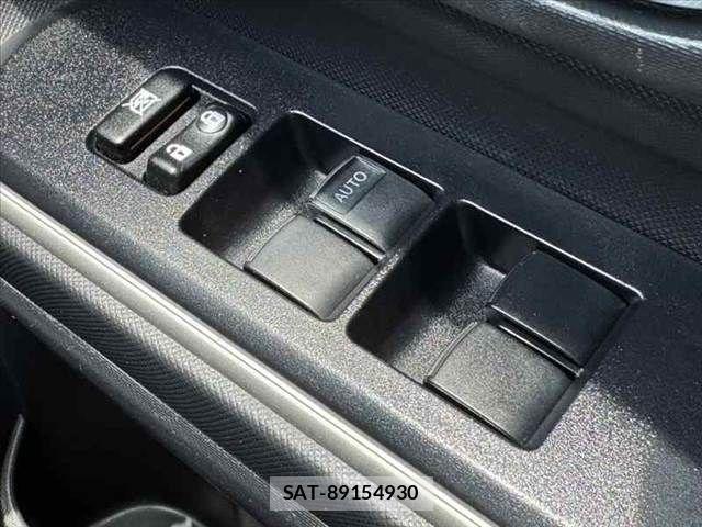 Toyota AQUA 2014-04 8128905-27