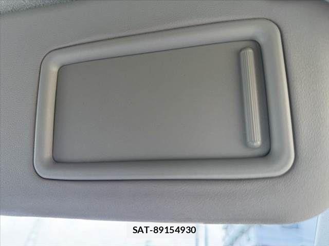 Toyota AQUA 2014-04 8128905-29