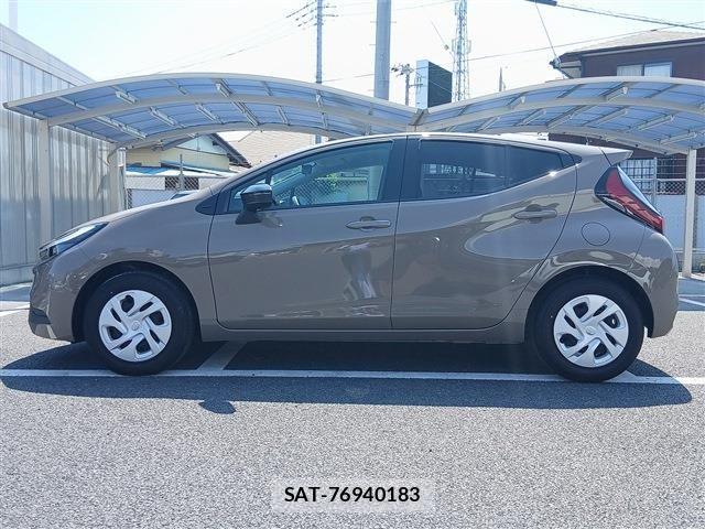 Toyota AQUA 2025-12 8128849-9