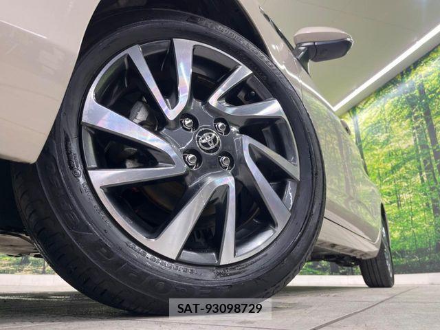 Toyota AQUA 2024-01 8128860-12
