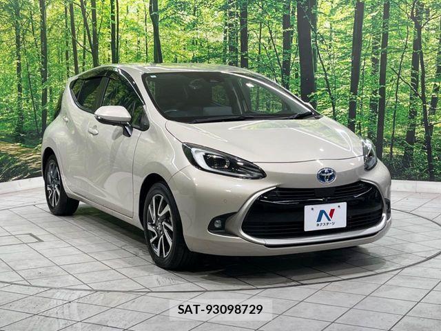 Toyota AQUA 2024-01 8128860-15