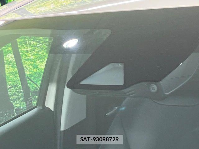 Toyota AQUA 2024-01 8128860-4
