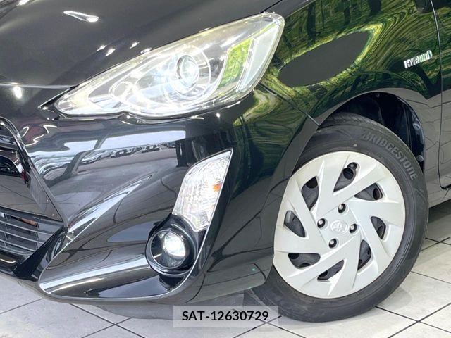 Toyota AQUA 2016-03 8128883-11