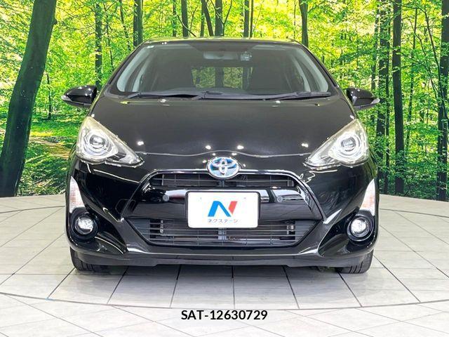 Toyota AQUA 2016-03 8128883-13