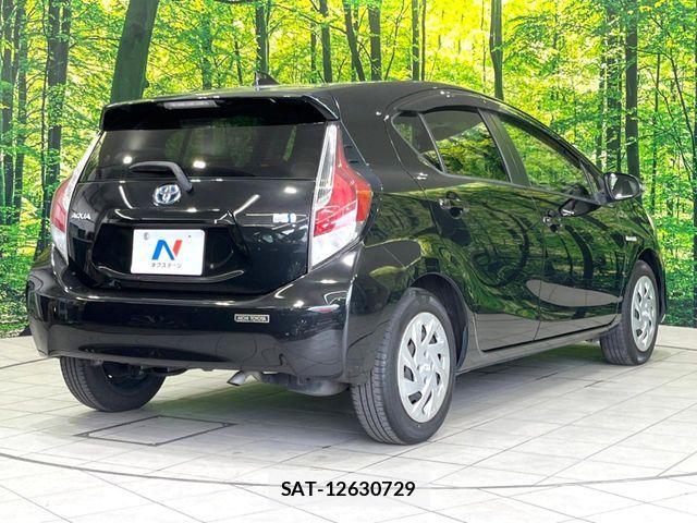 Toyota AQUA 2016-03 8128883-16