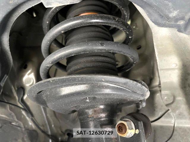 Toyota AQUA 2016-03 8128883-19