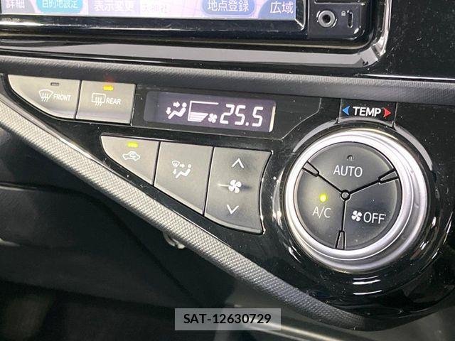 Toyota AQUA 2016-03 8128883-3