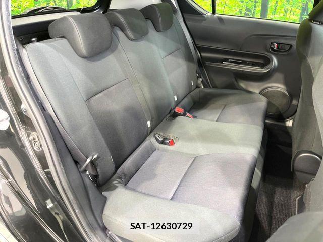 Toyota AQUA 2016-03 8128883-8