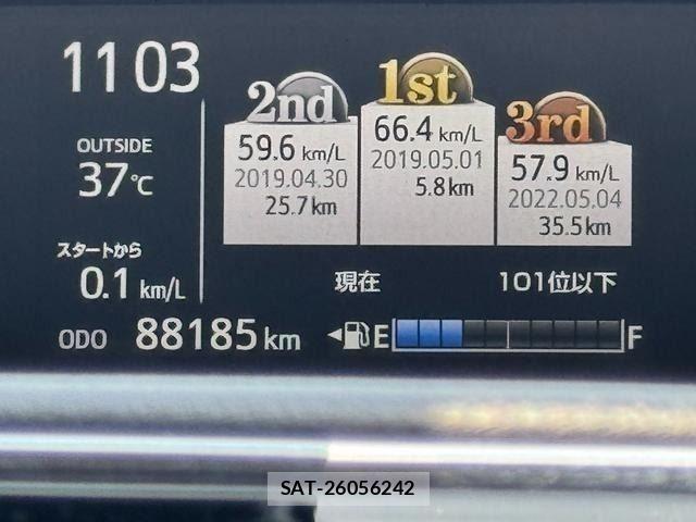 Toyota AQUA 2018-10 8128876-12