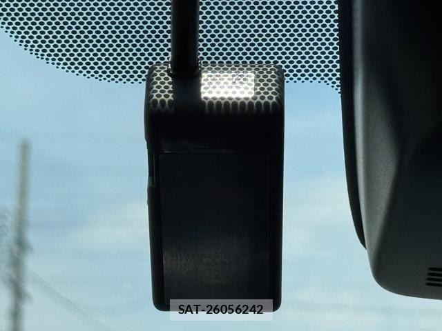 Toyota AQUA 2018-10 8128876-29